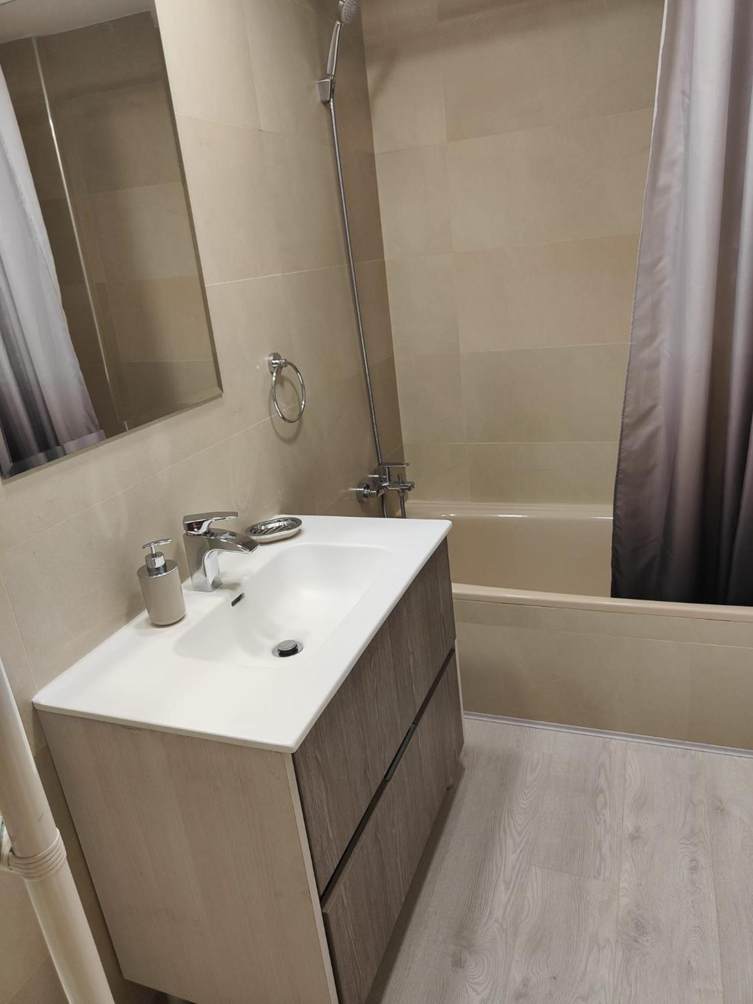 Agradable Duplex Terraza Virgen Del Rocio Apartment Seville Luaran gambar